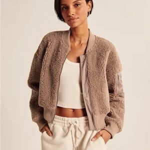 NWT: Abercrombie Sherpa Bomber Jacket in Brown/Tan | Size S